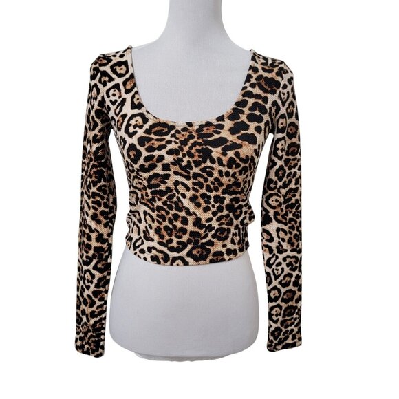 Forever 21 Tops - Forever 21 Size S Leopard Print Long Sleeve Crop Top, Textured Fabric